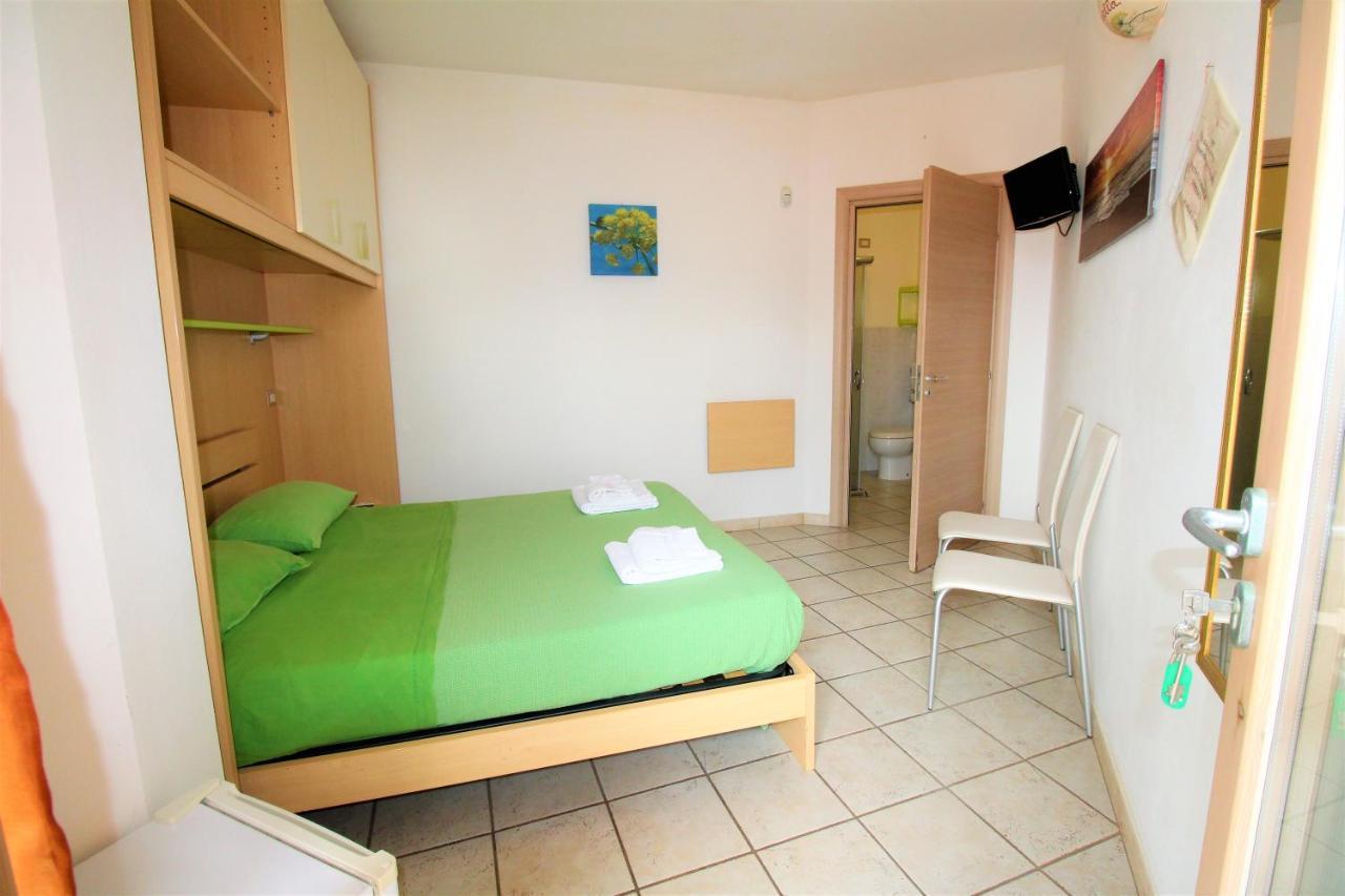 B&B Scoglio Di Pirro Climatizzato A 150 M Dalle Spiagge Salentine Torre San Giovanni Ugento Kültér fotó